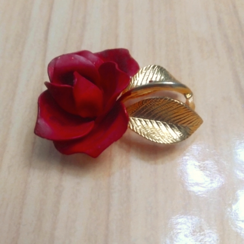 Cerrito Red Rose Brooch